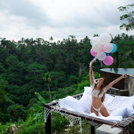 Romantic Bubble Dome Hotel Gianyar  Exterior photo