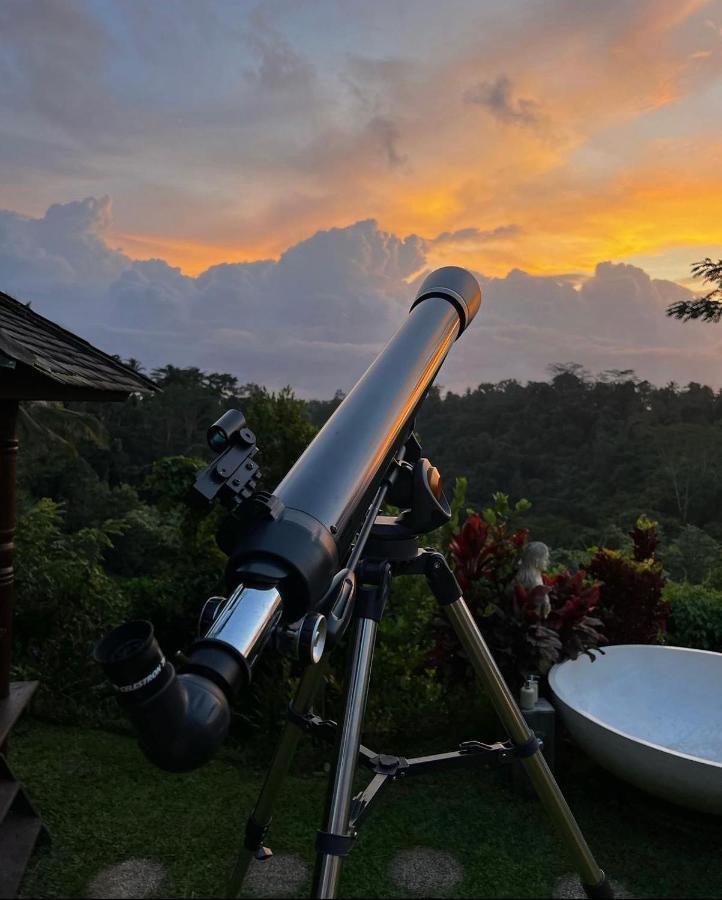 Romantic Bubble Dome Hotel Gianyar  Exterior photo