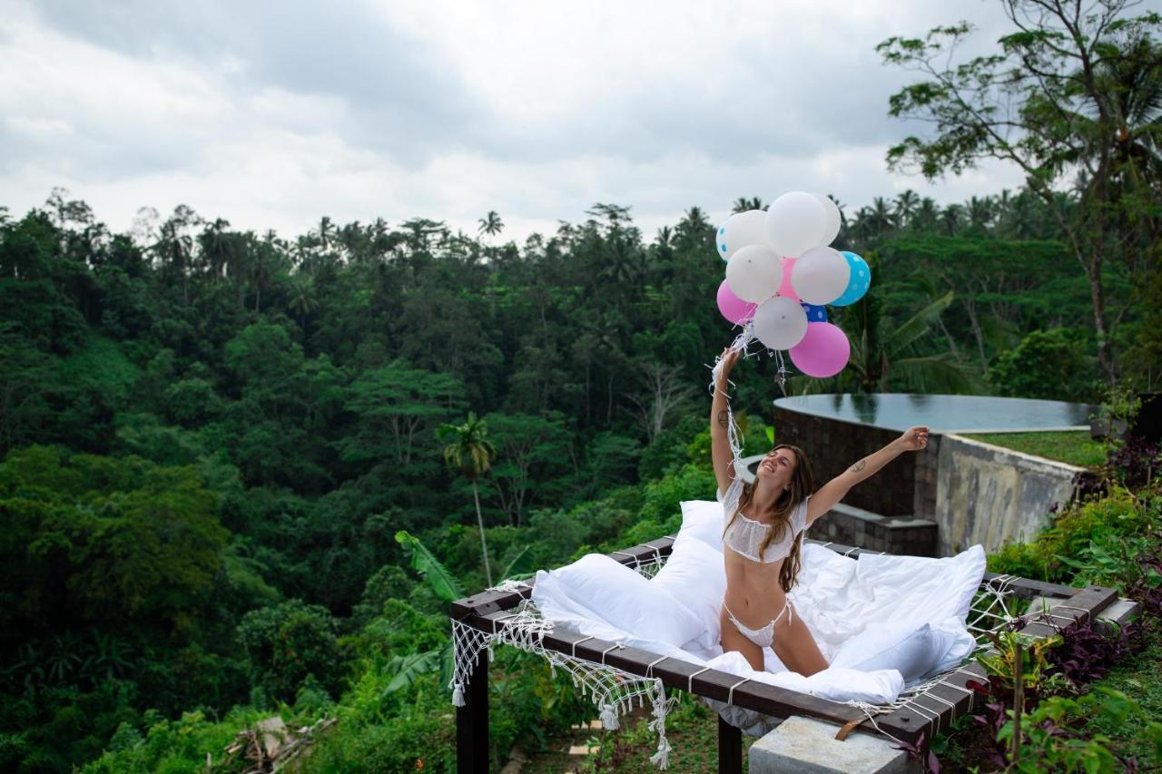 Romantic Bubble Dome Hotel Gianyar  Exterior photo